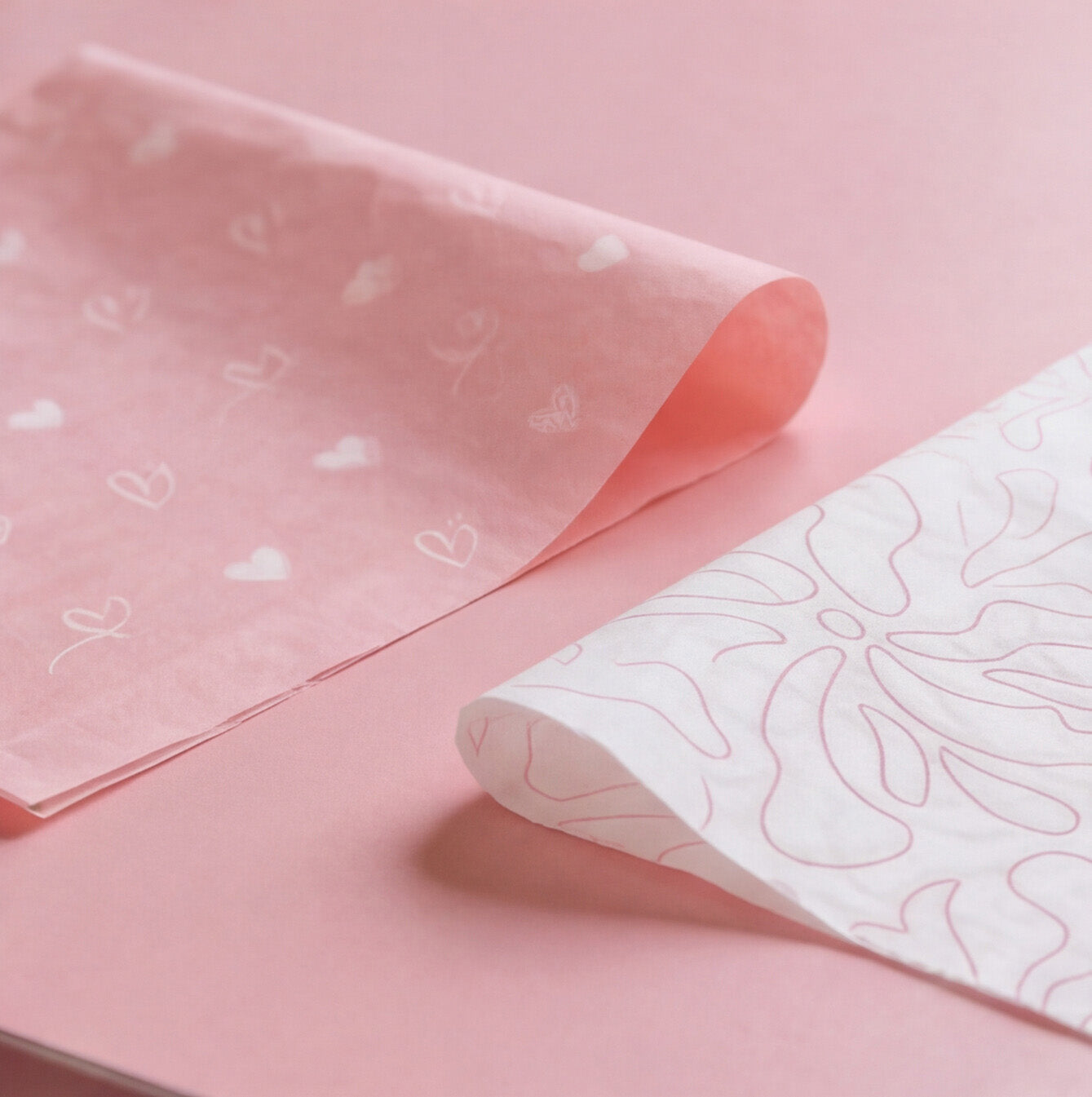 Seidenpapier 50x70cm Rosa mit Herzen
