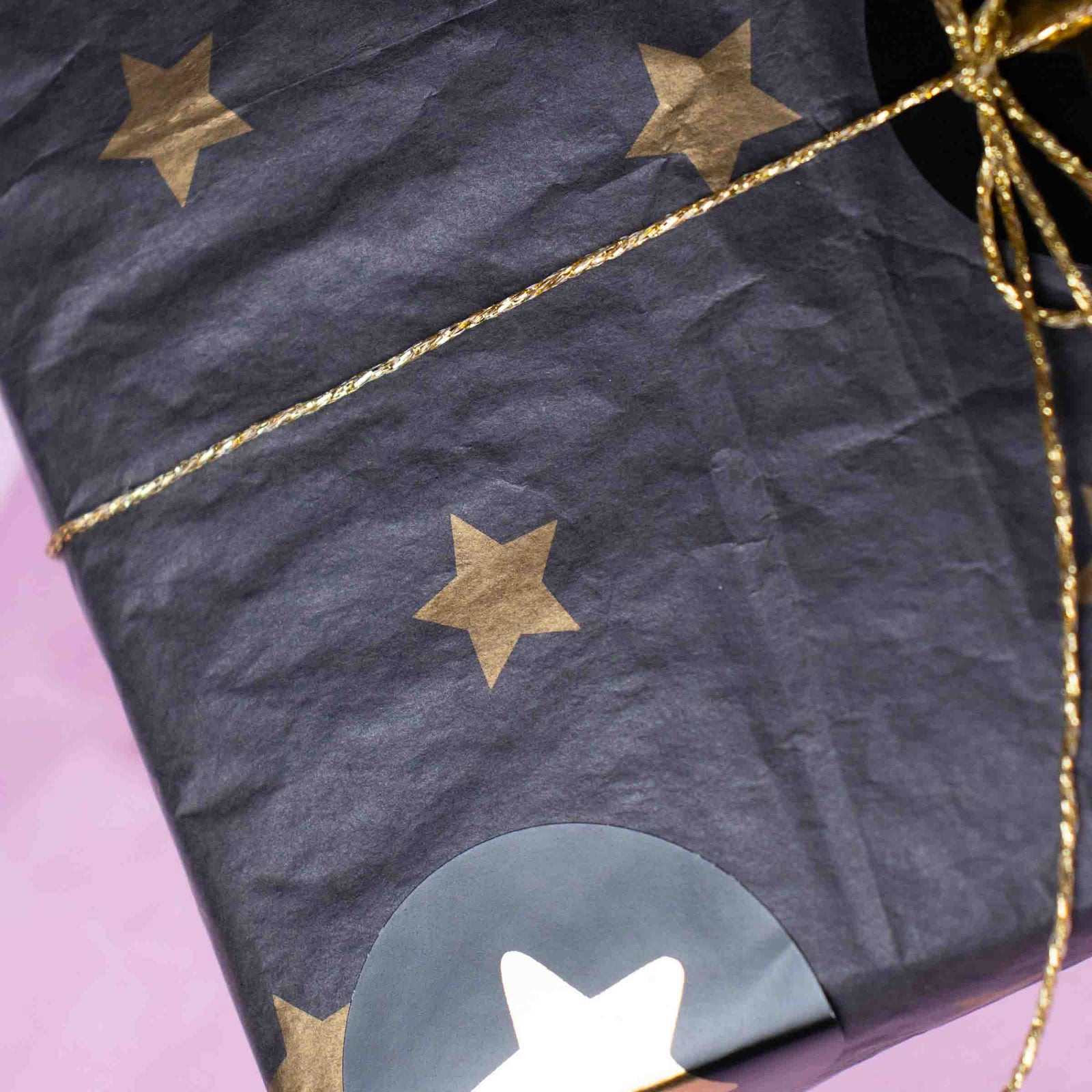 Seidenpapier 50x70cm Black Stars Gold