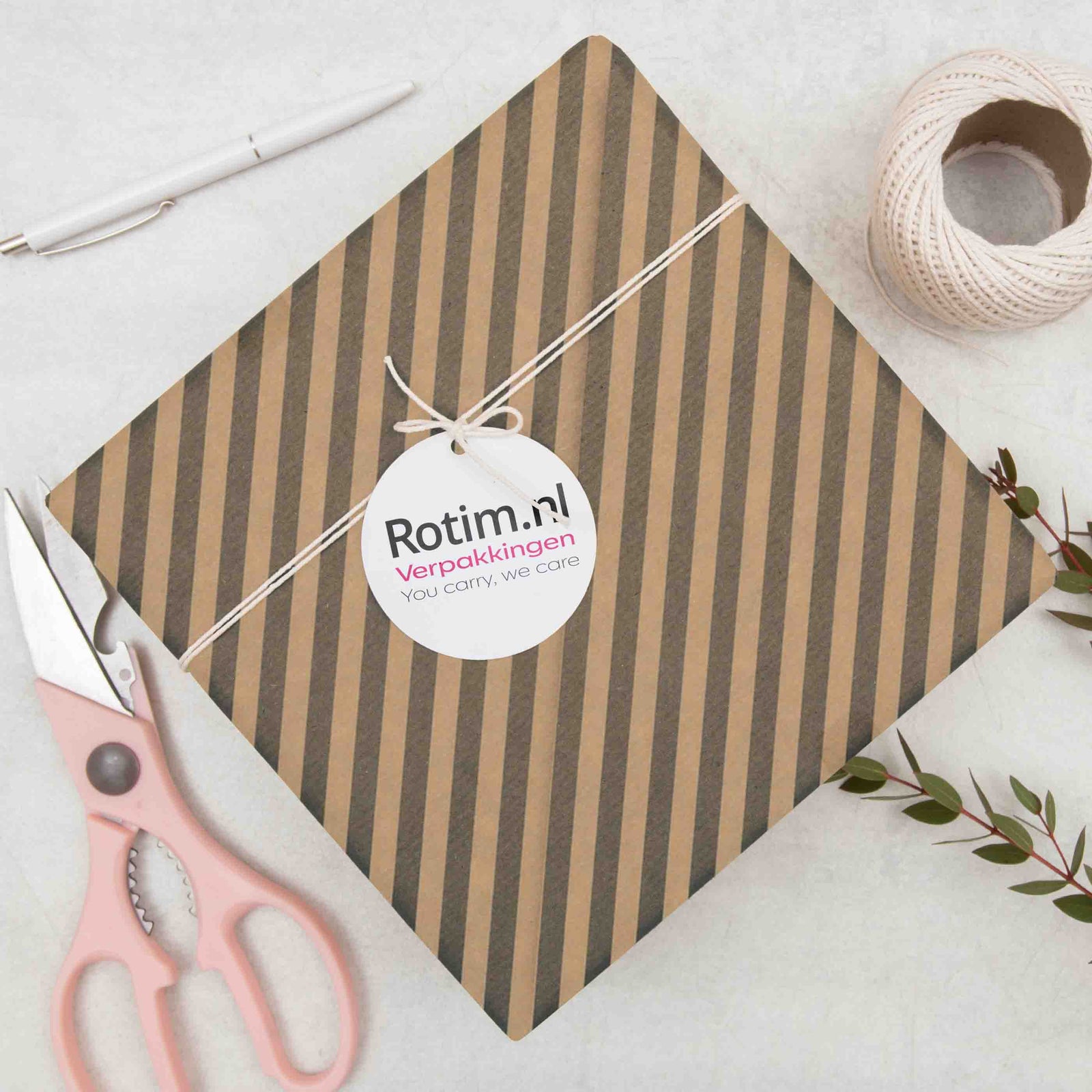Geschenkpapier Braun Kraftpapier Schwarz einfarbig + Streifen 30cm x 200mtr